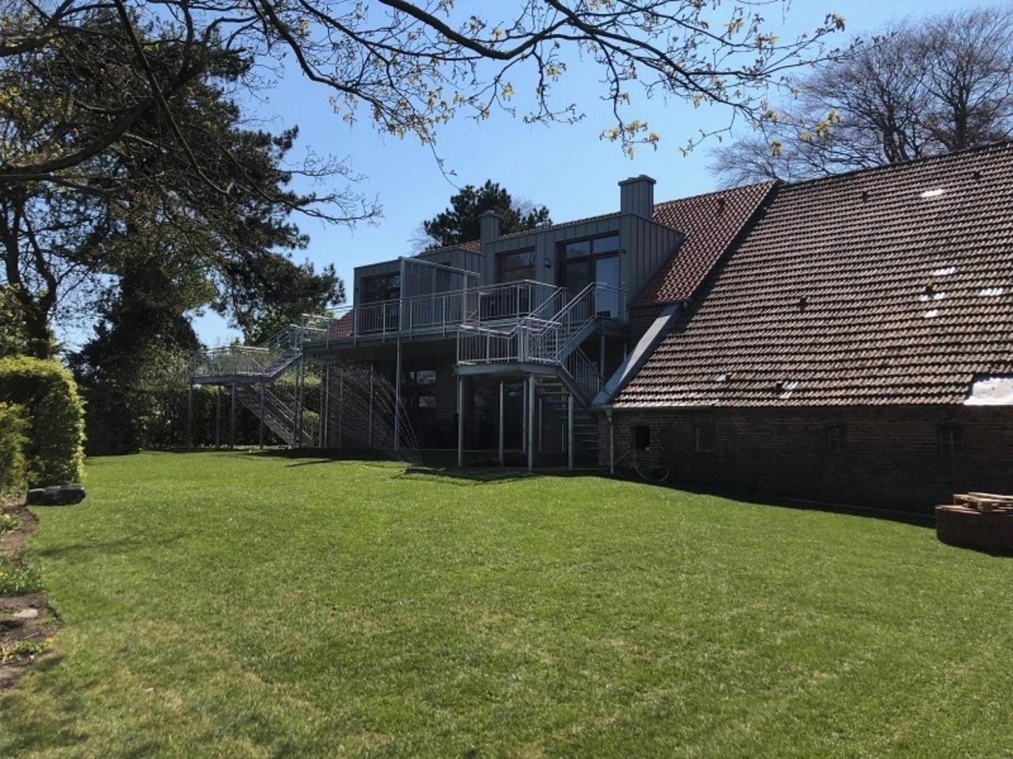 Traumkrone Ferienwohnungen - Wiesengruen Schortens Exterior photo